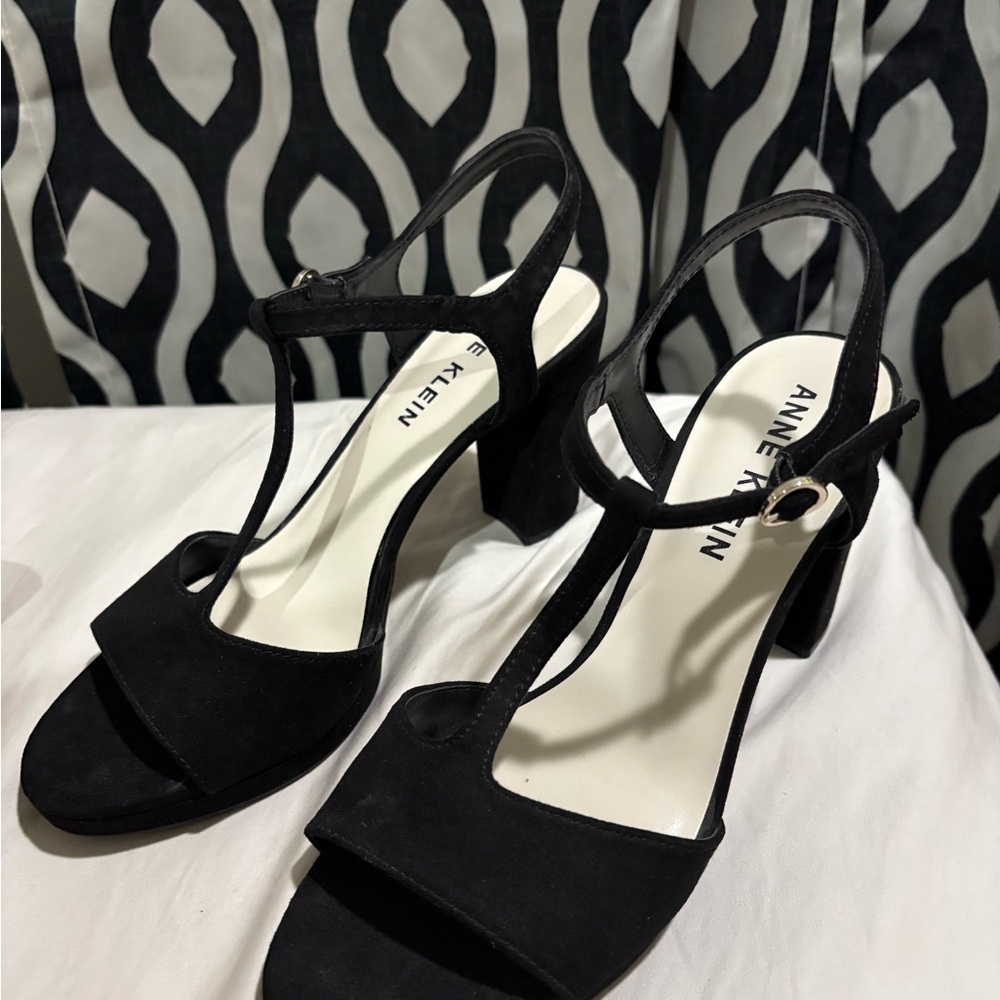 Anne Klein Black Suede Heels - Picture 3 of 6